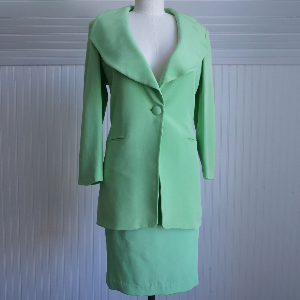 Gorgeous‎ deadstock 80s Escada Couture mint green silk skirt suit